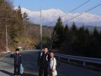 美麻の通学路から見えるアルプス